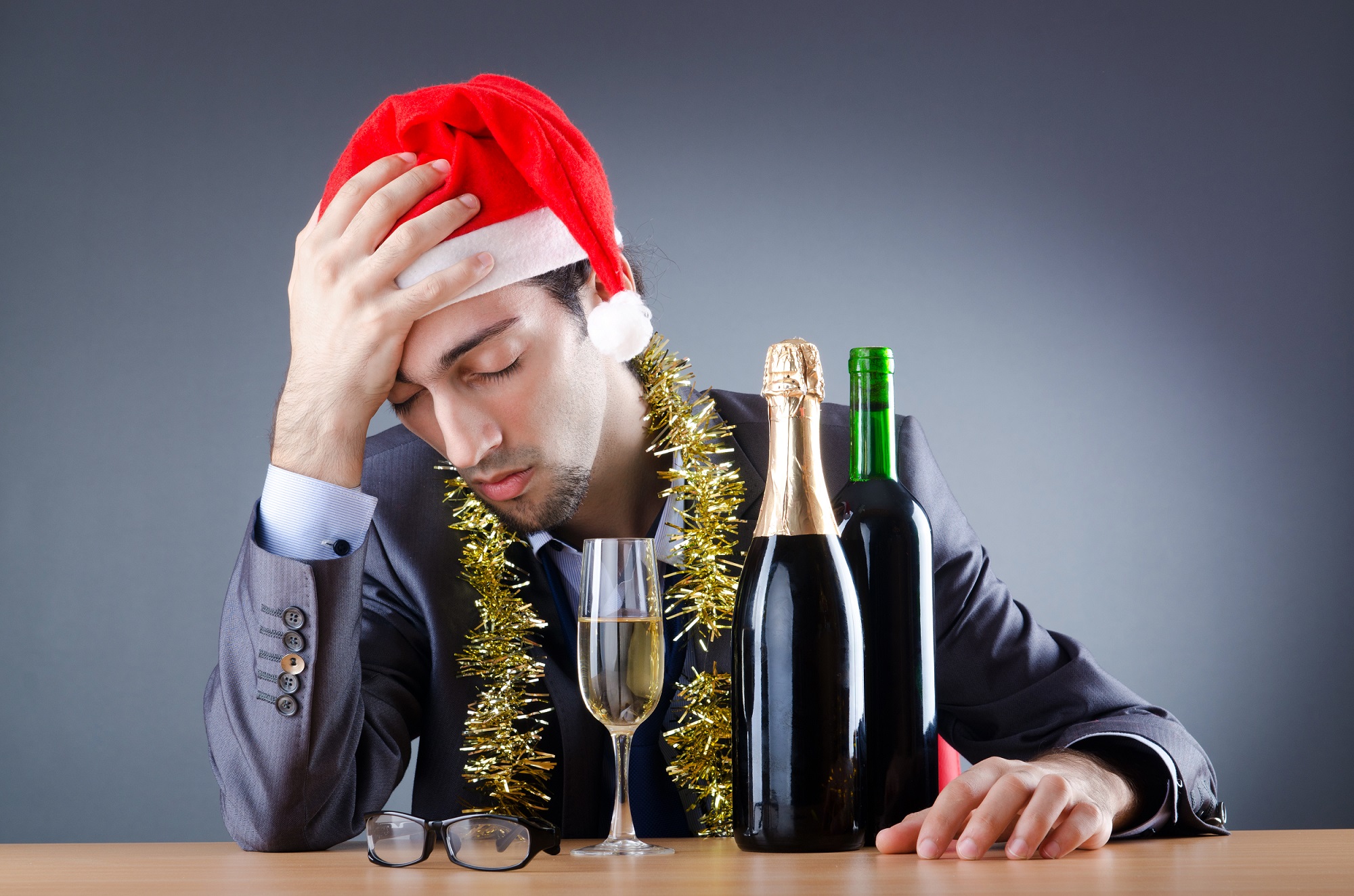 Похмелья 1. Новогоднее пьянство. Новогодний алкоголь. Похмел после нового года. Новогодняя пьянка.